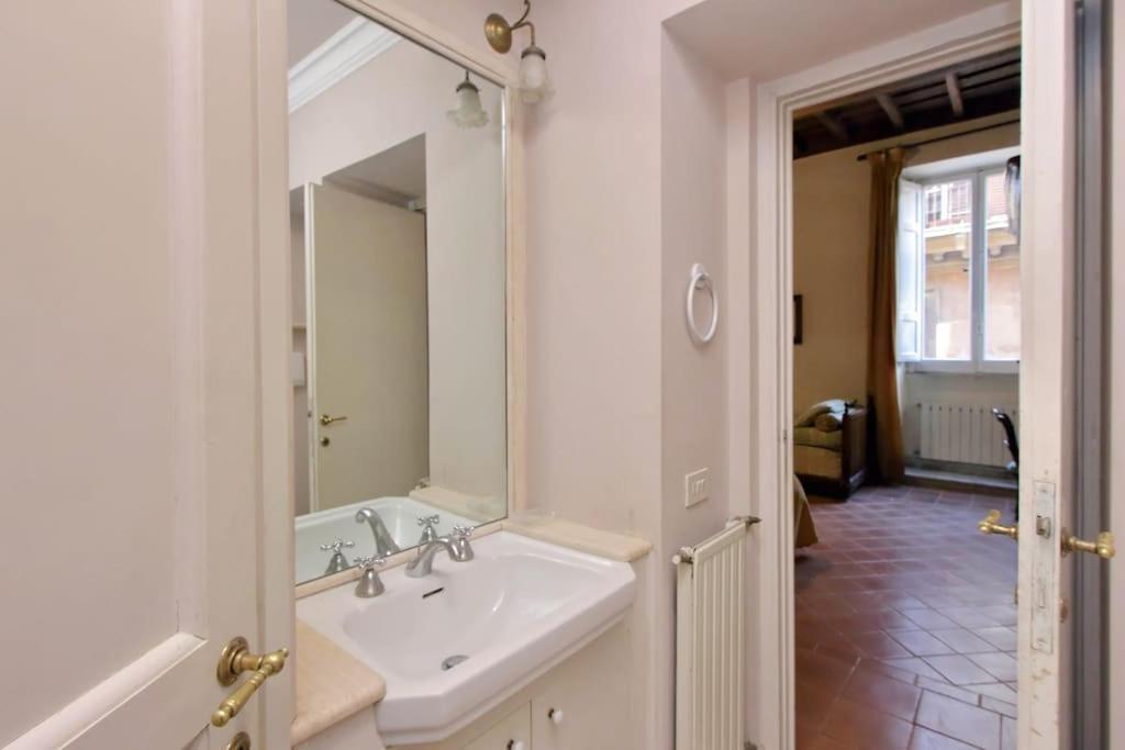 Navona Elegant Two Bedroom Apartment Rome Exterior photo