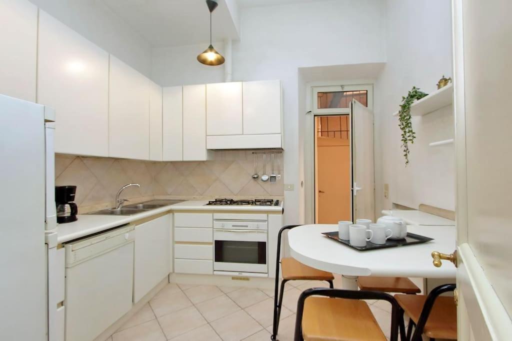 Navona Elegant Two Bedroom Apartment Rome Exterior photo
